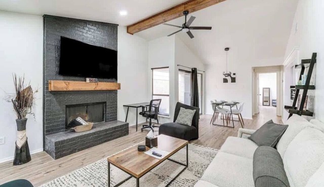 Newly Updated Cozy Home