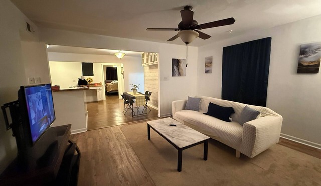 Nice private house near downtown Raleigh with WiFi, AC, heat