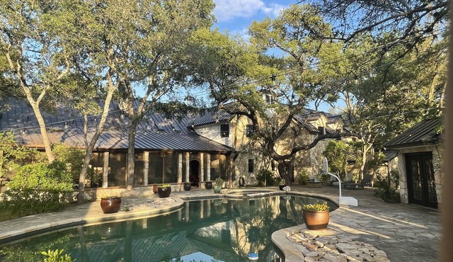 North Austin estate in private country setting