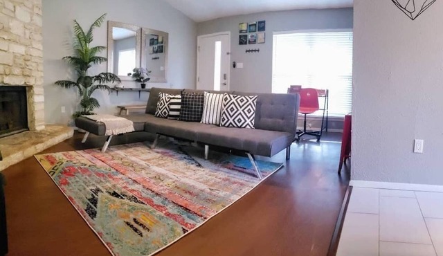 North Austin Hip Duplex