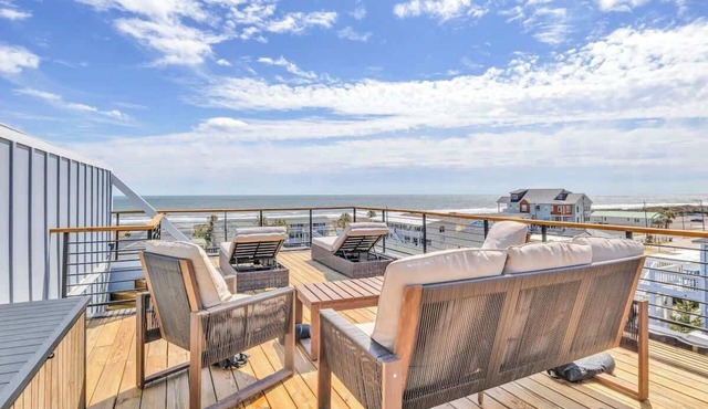 Ocean View 5BR - Steps To Beach w/Parking/Elevator