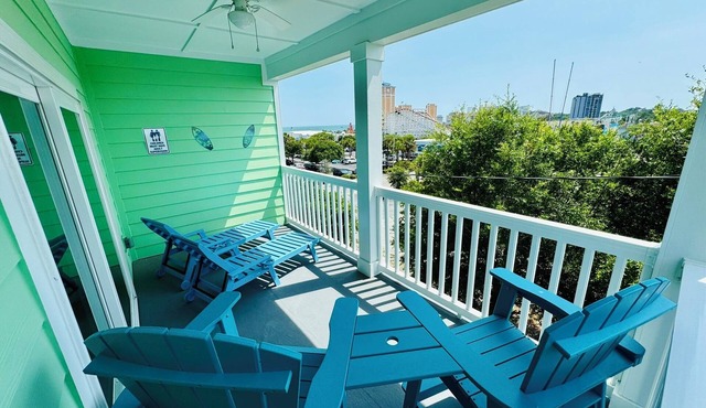 Ocean View Home 6 bed 3baths near boardwalk with private garage, Family Fun King