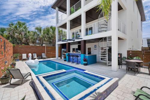 Ocean Views Sunrises and Sunsets Sparkling Pool and Spa Steps to Sand