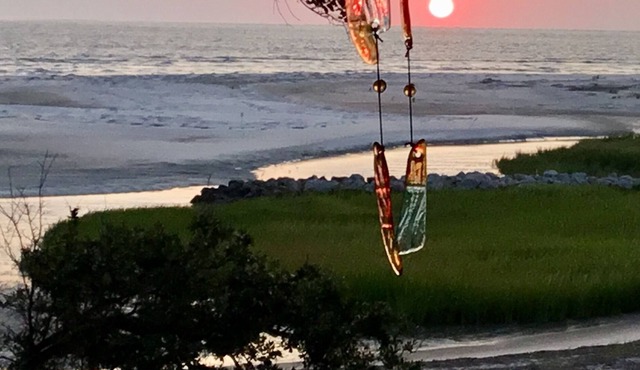 Oceanfront Villa, Romantic Retreat, Wonderful Views And Amenities.