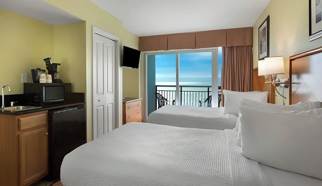 Oceanfront w/Balcony | 2.1 mi to Ripley’s Aquarium of Myrtle Beach | 3 Units