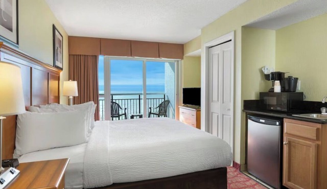Oceanfront with Balcony, Pools, Lazy River, and Stunning Myrtle Beach Views