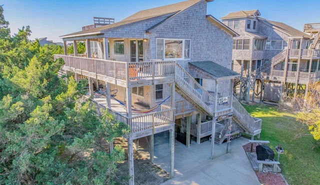 Oceanside 4BR in Frisco with Hot Tub and Game Room