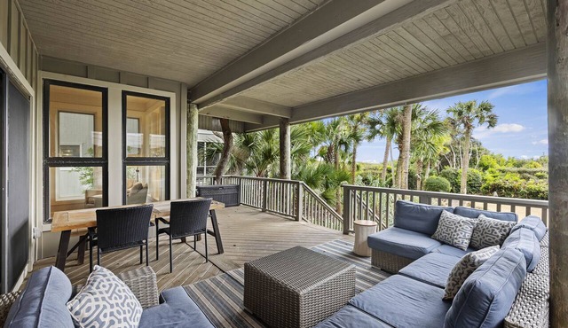 OCEANVIEW Villa in West Beach Kiawah, Very Popular!