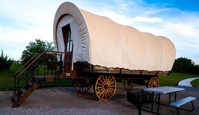 Oklahoma Glamping in this Wonderful Covered Wagon for Family Vacations near Oklahoma City