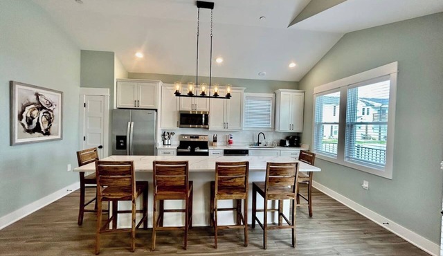 Oyster & Pearl Beautiful New Single Level Condo