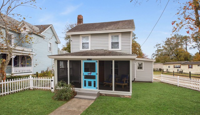 Painted Pony Cottage by Seaside Vacations & Sales