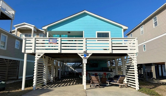 Part Time - 3 Bedroom Semi-Oceanfront with Private Hot Tub!