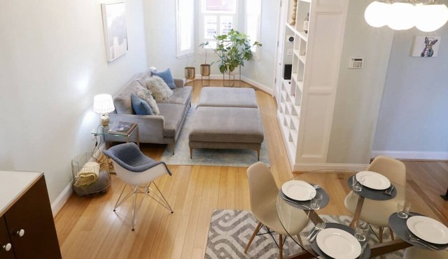Peaceful Retreat in the PERFECT Location~Sleeps 6!