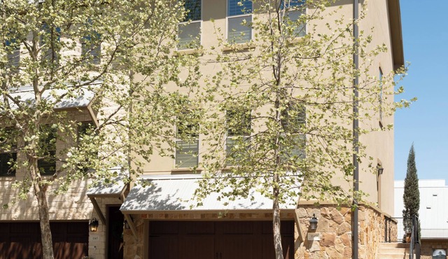 Peaceful Townhome in Georgetown TX with close proximity to downtown