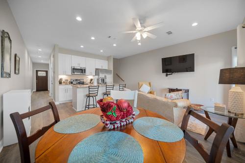 Pebble Beach Condos at Diamondhead Lake - Near Lake Catherine State Park