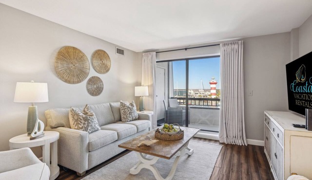 Penthouse condo overlooking Harbour Town Yacht Club