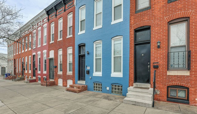 Pet-Friendly 3BR Rowhouse: Walk to Patterson Park!