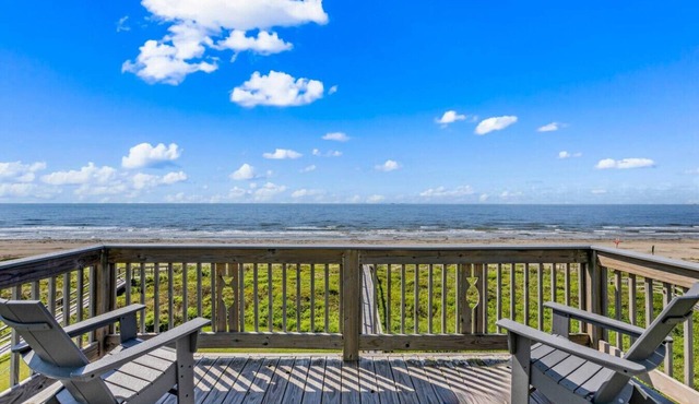 Pet Friendly Beachfront Surfside Retreat