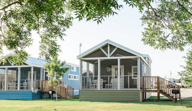 Pet-Friendly Cabin Retreat | Pool, Fire Pit & River