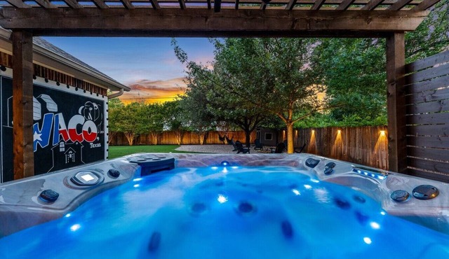 Pet-Friendly Near Baylor & Magnolia|HotTub+Firepit