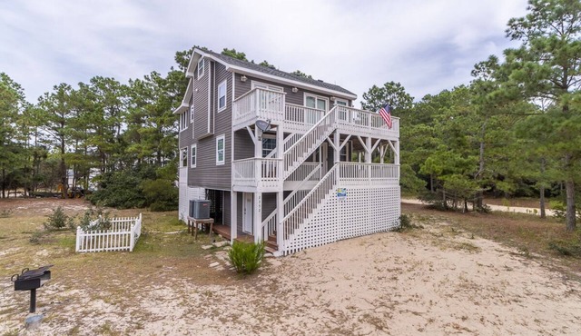 Pet-Friendly Oceanside Home on the Beautiful 4x4 Beaches