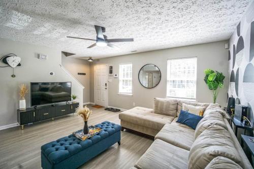 Pet-Friendly Raleigh Home Near Shops & Dining