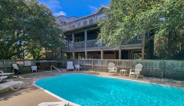Precious Rapture - Dog friendly, 200 yards to beach, 5 bed, 3.1 bath