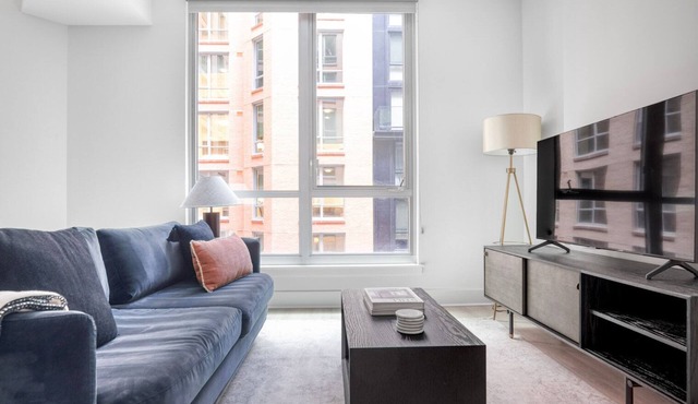 Premium NoMa Jr 1BR w/W/D, Concierge & Gym, nr Metro, by Blueground