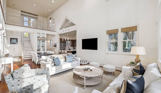 Private Beach Access | LSV | Patio