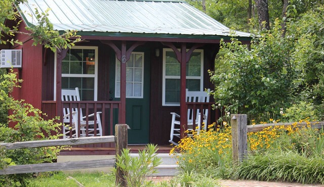 Private Cottage #6 in Palestine on Bed & Breakfast Estate