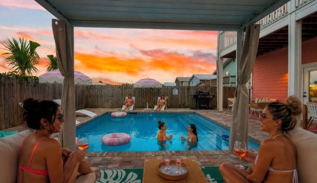Private Pool - Arcades - Pergola -1 block to beach