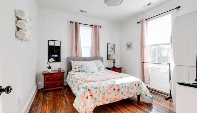 Quaint Escape for 2 Near Richmond Battlefield Park