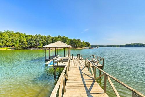 Quaint Lake Norman Home w/Boat Dock + Grill!