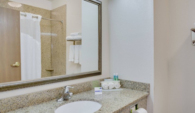 Quality Inn & Suites Bethany - Oklahoma City West