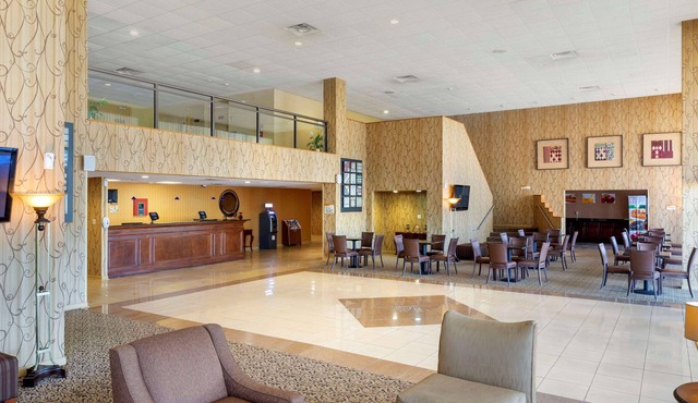 Quality Inn & Suites - Greensboro-High Point