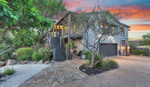 Quiet Luxury on Lake Travis - Waterfront + Outdoor Living