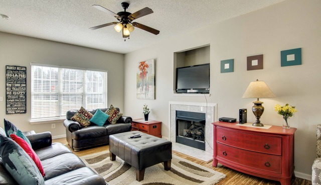 Quiet Oasis in Charlotte! Home Near UNCC Campus