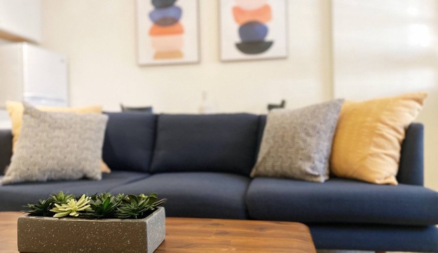 Quiet, Private Apartment in Historic Capitol Hill - 10 min walk to the Capitol!