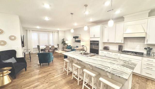 Raleigh-Durham-RDU-New-5RM-5TV-7 beds