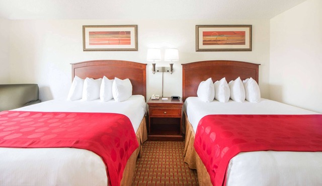 Ramada by Wyndham Enid