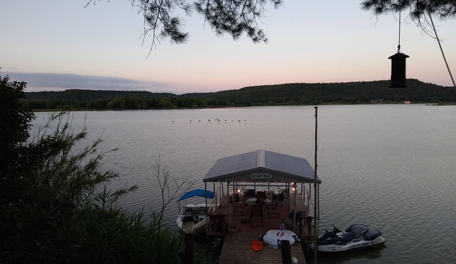 Reel Life Rentals -Dock Holiday -Waterfront - 30 min from Pinto Mtns State Park