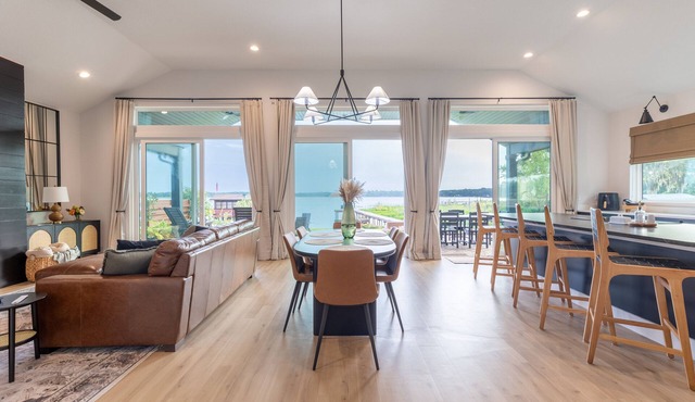 Relaxing Lakefront Escape with Hot Tub, Fire Pit, Kayaks & Paddle Boards