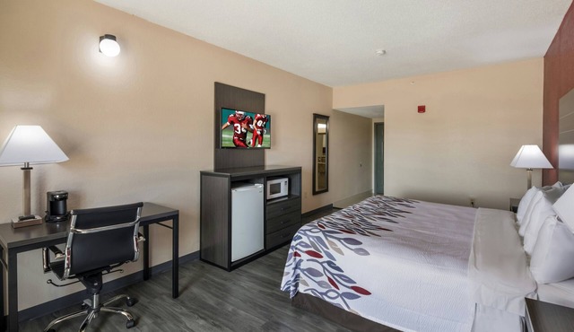 Relaxing Overnight Stay Minutes to Downtown Austin | Free Parking