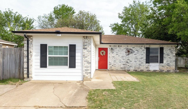 Remote Work, Near Stockyards & DFW + Sleeps 8