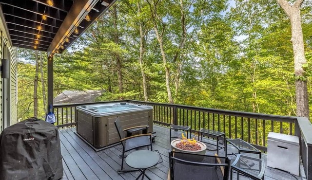 Ridgeview · Hot Tub & Fire Pit · Stay With Branch