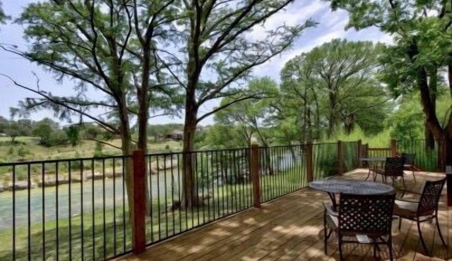 River's Edge- Tranquil Blanco River Cabin