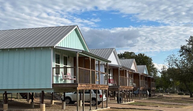 River View Deluxe King Cabin #19