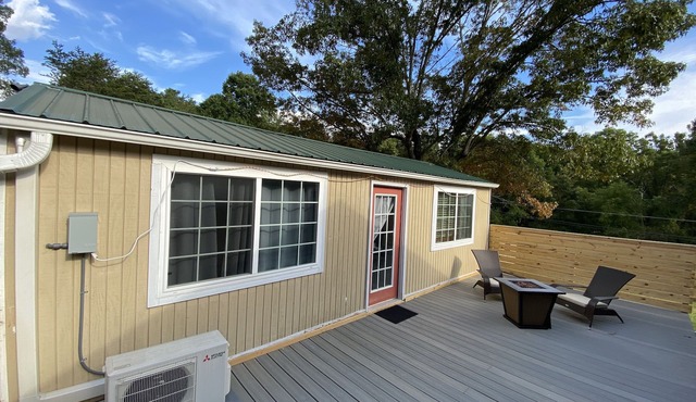 RiverWay Cottage Asheville, 1.5miles=Blue Ridge Parkway entrance, River access