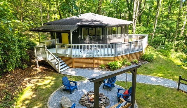 Round Cabin with Firepit near Boone/Blowing Rock/Banner Elk/Ski Slopes/App State