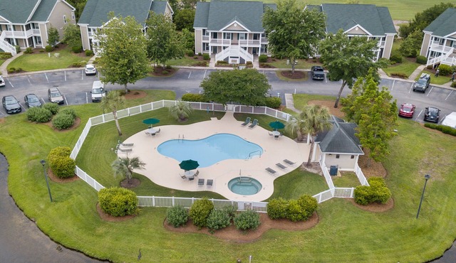 Salt & Light - 1st Floor 3BR unit in True Blue
